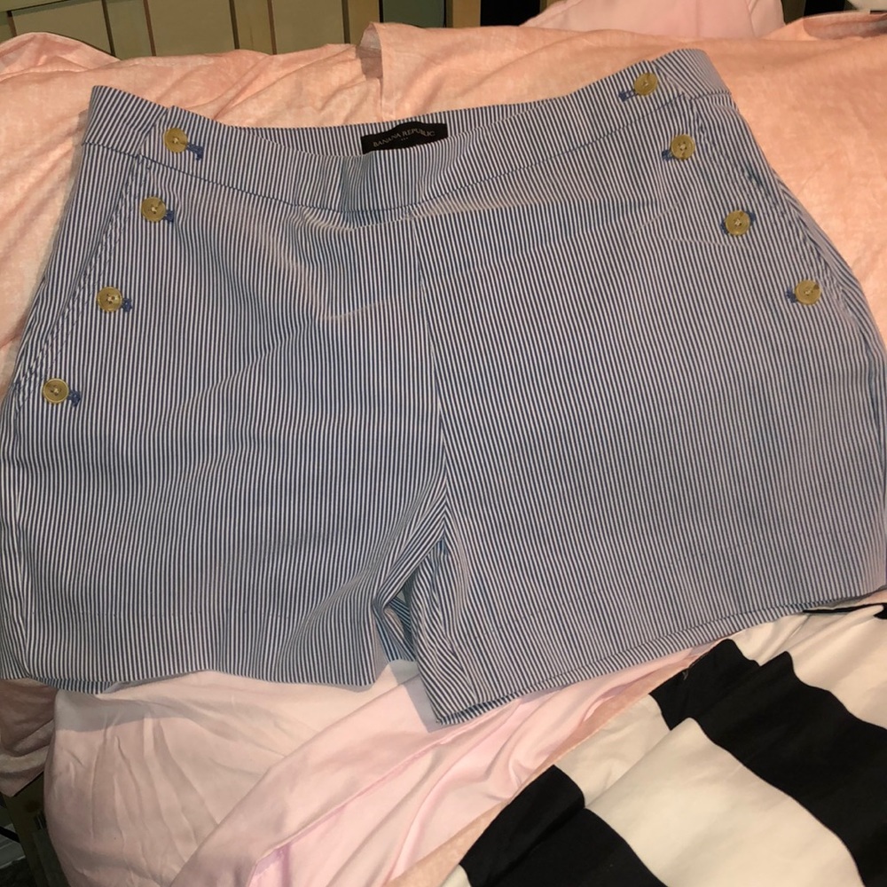 Beautiful, unique NWOT Banana Republic shorts.